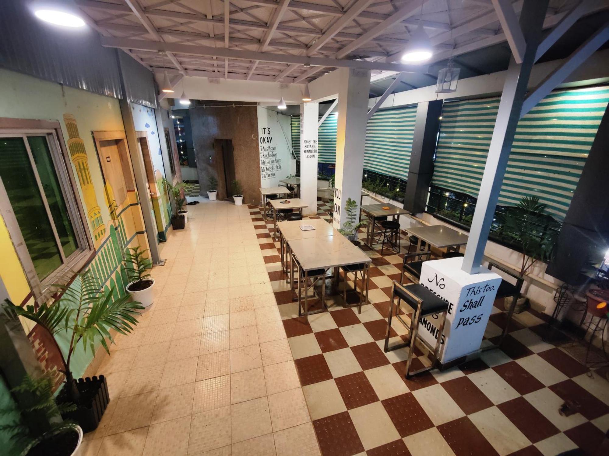 Hotel Ur Prayagraj Exterior foto
